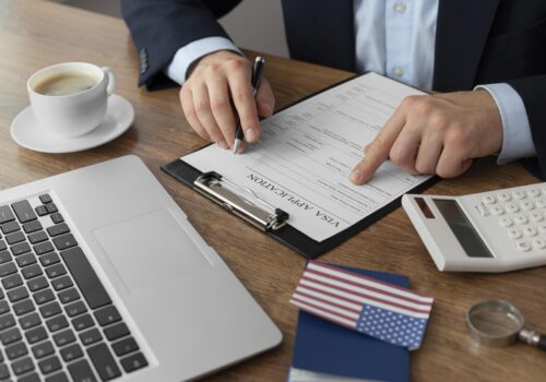 Tłumaczenie dokumentów z USA – dokumenty USCIS (Notice of Action, Work Permit)