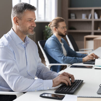 Ile kosztuje tłumaczenie przysięgłe i od czego zależy cena?