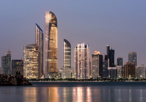 Tłumaczenie dokumentów samochodowych z Emiratów Arabskich – jakie dokumenty trzeba przetłumaczyć u tłumacza przysięgłego?