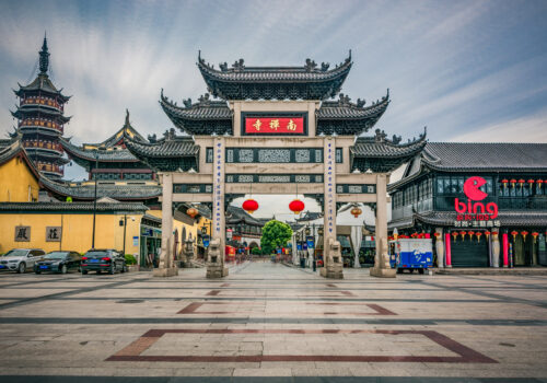 Tłumaczenie dokumentów samochodowych z Chin do urzędu celnego – co warto wiedzieć