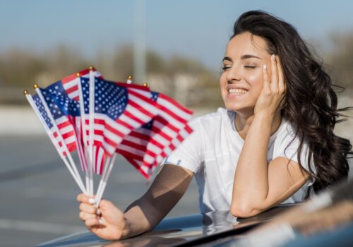 Title z USA — co to jest, jak czytać i czy trzeba go tłumaczyć?